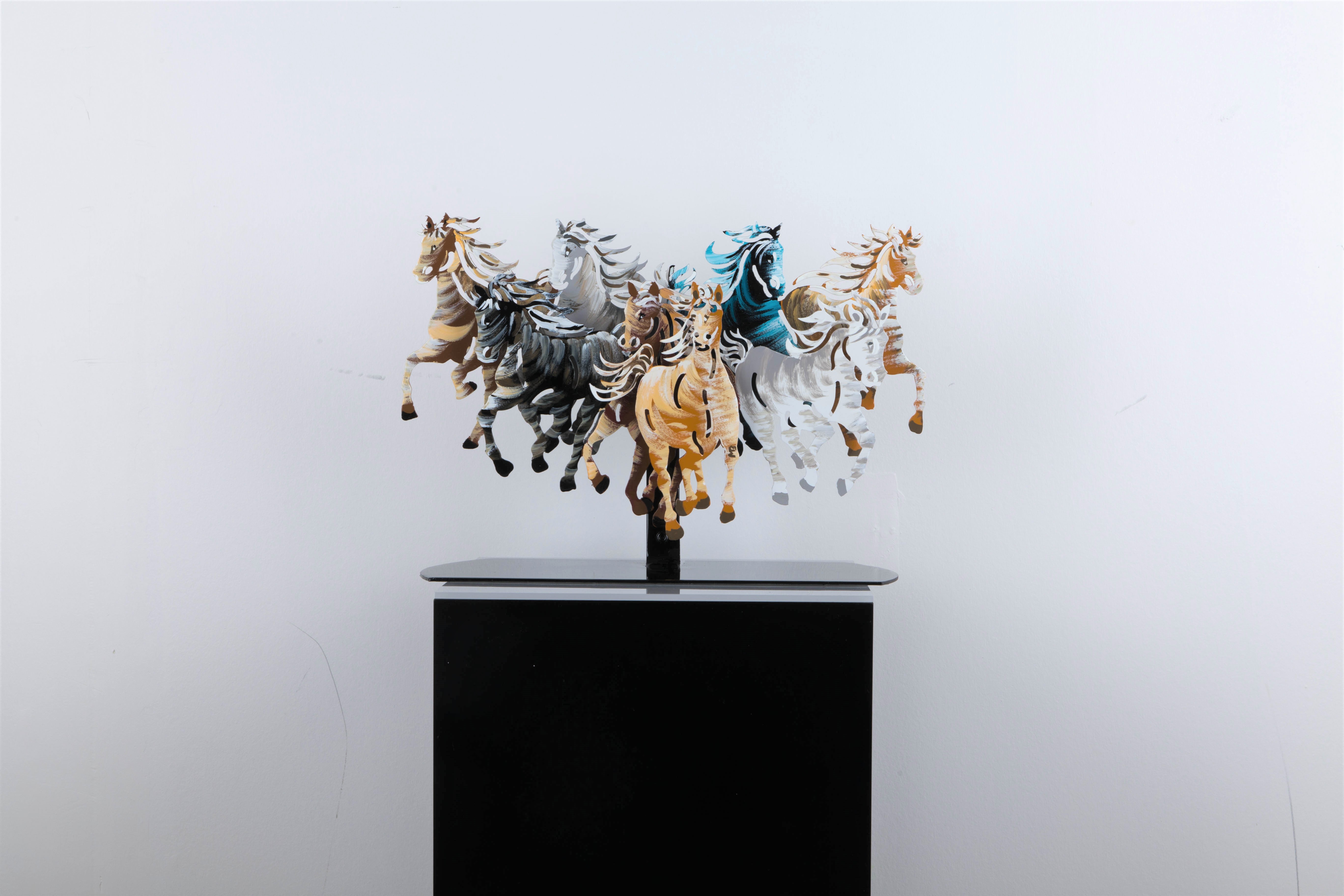 Marcus12 horses with stand ZK Gallery